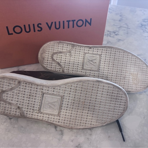 Authentic Louis Vuitton Women’s Sneaker - Picture 6 of 6